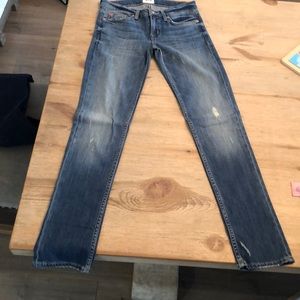 Hudson jeans mid wash NEW NEVER WORN NO TAGS